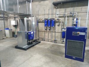 Système de traitement d’air comprimé industriel en usine